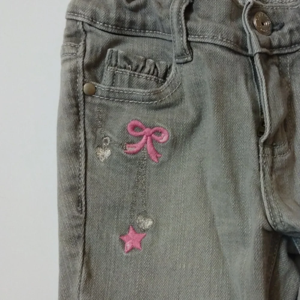 OshKosh B'gosh size 5 girls pants grey and a little bit of pink